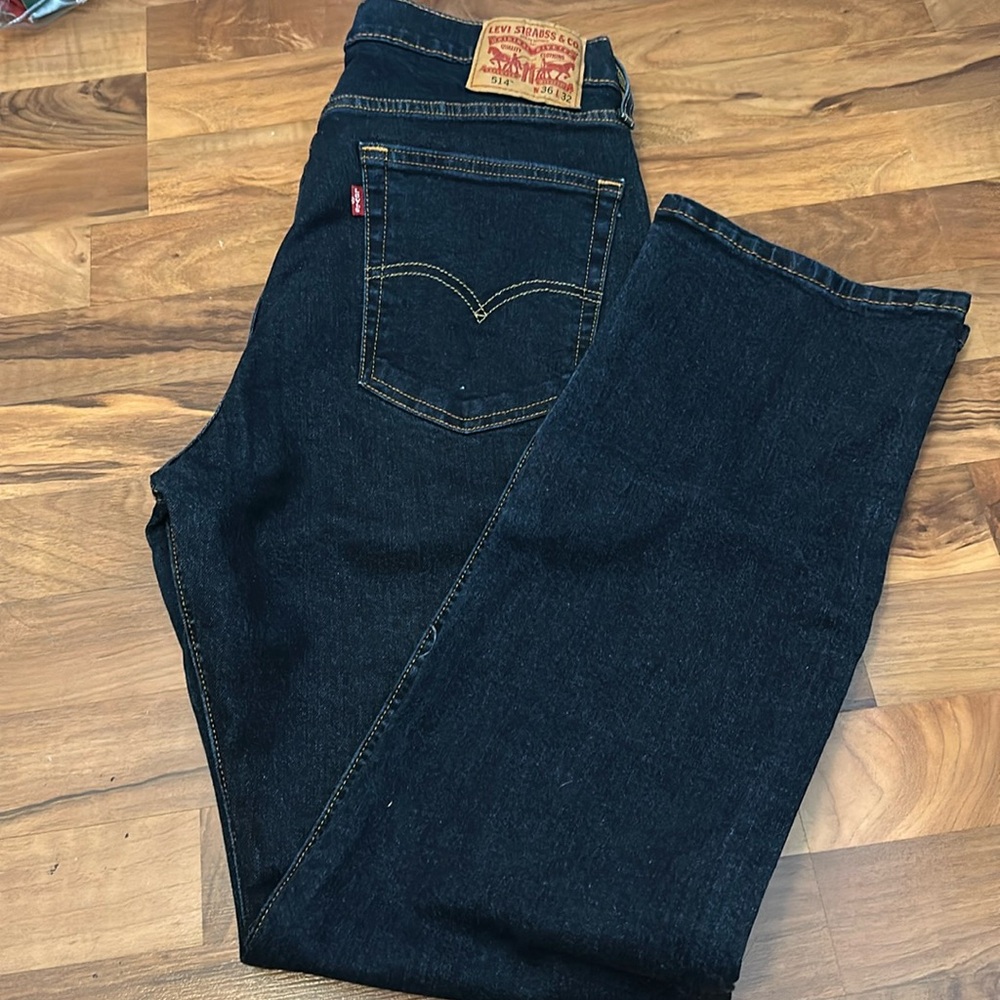 1) Levi men’s Jean